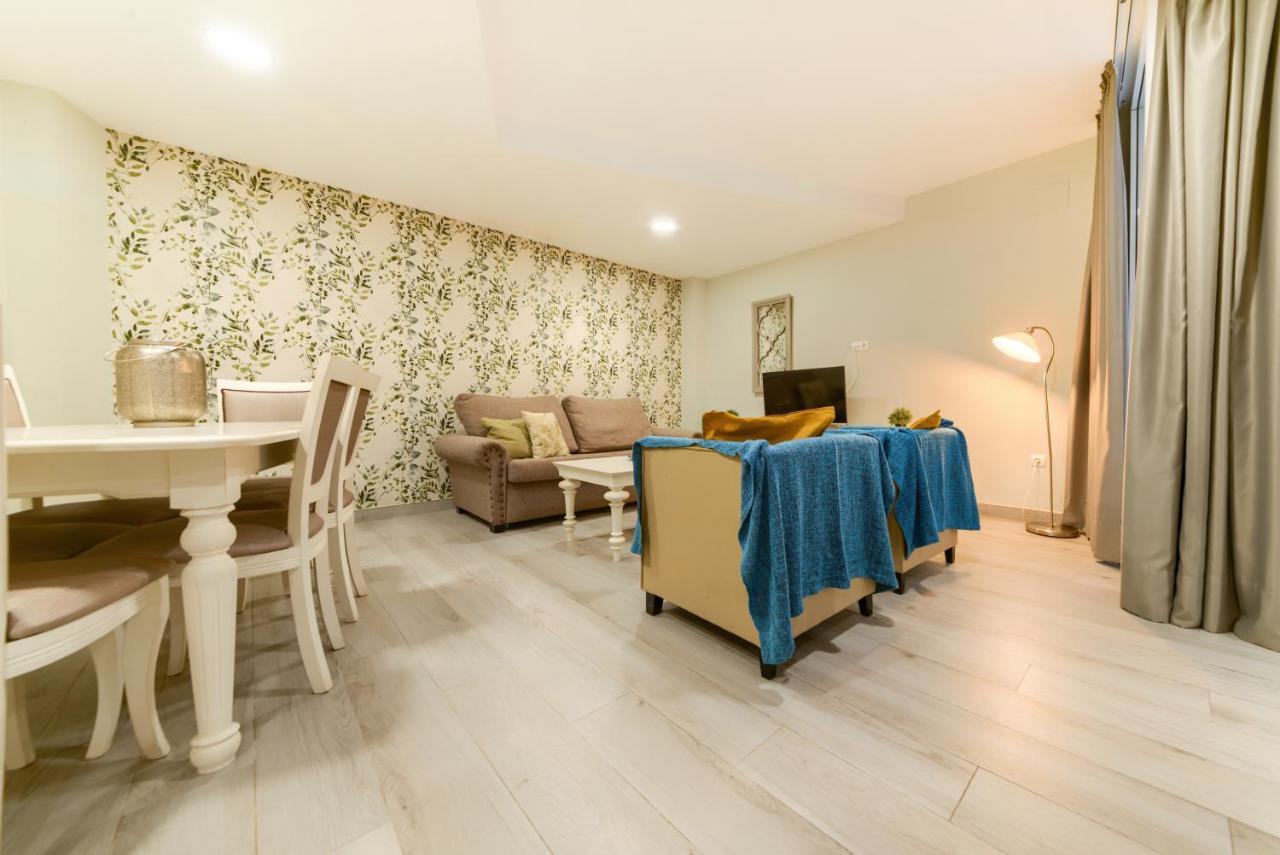 Holidays2Malaga Suites ภายนอก รูปภาพ