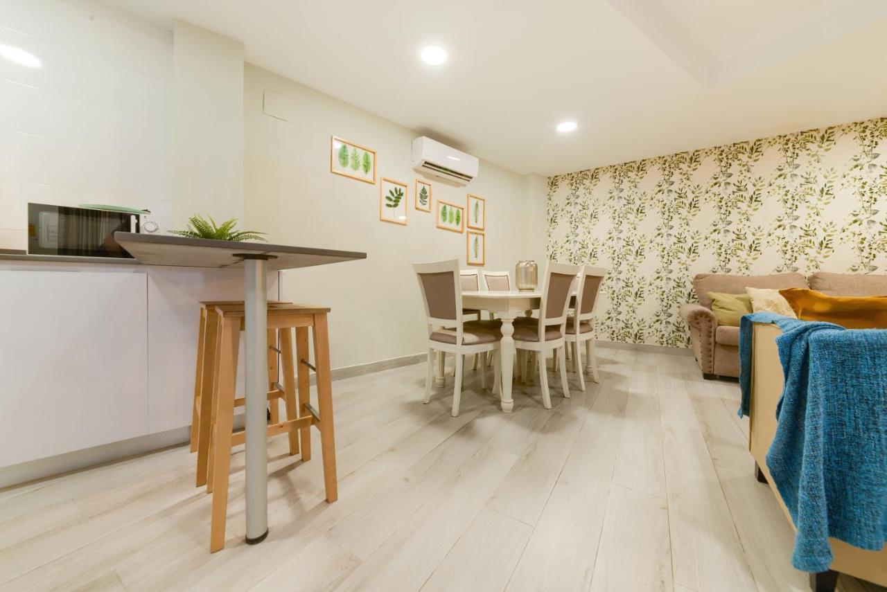 Holidays2Malaga Suites ภายนอก รูปภาพ