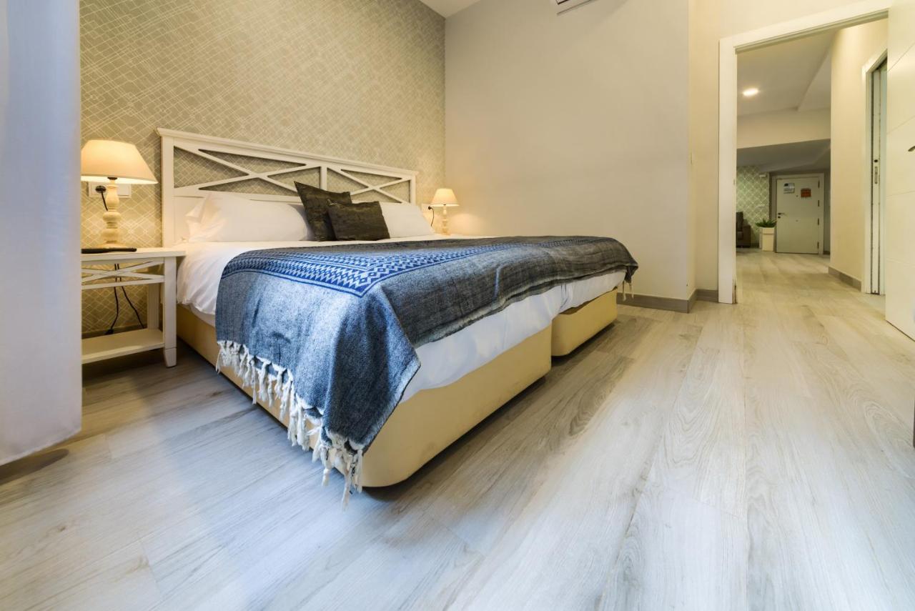 Holidays2Malaga Suites ภายนอก รูปภาพ